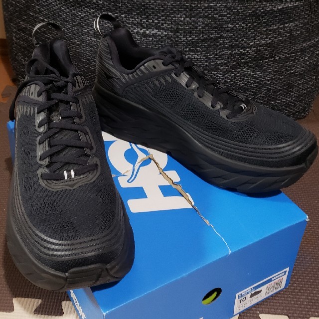 新品未使用品

HOKA ONE ONE BONDI6
ホカオネオネ　ボンダイ6