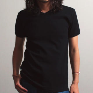 アヴィレックス(AVIREX)の新品アヴィレックスLサイズVネック定番半袖ティーシャツ！(Tシャツ/カットソー(半袖/袖なし))