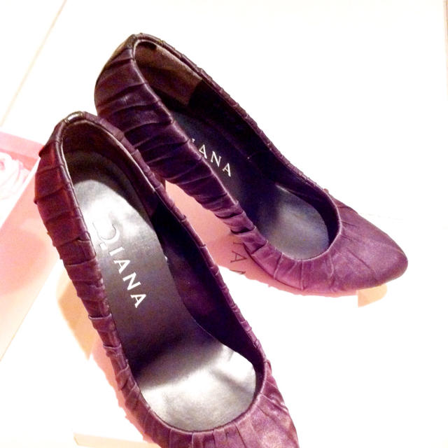 DIANA(ダイアナ)のDianaグレーシャーリングパンプス レディースの靴/シューズ(ハイヒール/パンプス)の商品写真