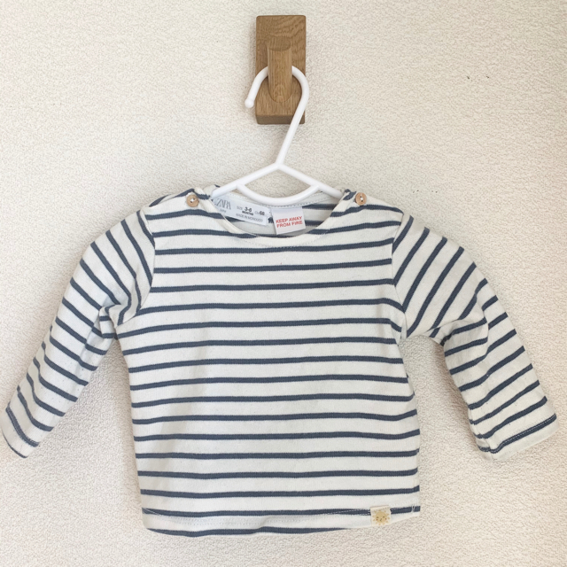 ZARA KIDS(ザラキッズ)のZARAベビー　ボーダーロンT キッズ/ベビー/マタニティのベビー服(~85cm)(Ｔシャツ)の商品写真