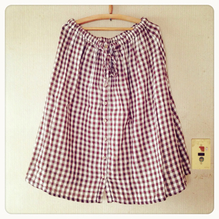 ○ used skirt(ひざ丈スカート)