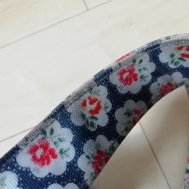 Cath Kidston(キャスキッドソン)のキャスキッドソン　花柄トートバッグ レディースのバッグ(トートバッグ)の商品写真