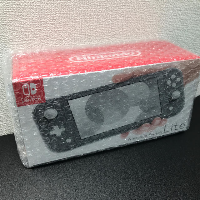 任天堂スイッチ　ライト　新品　未開封