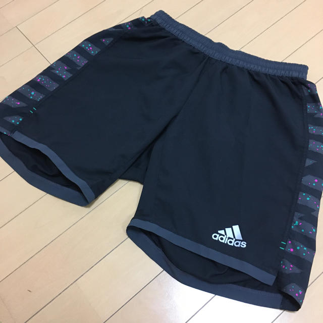 adidas(アディダス)の専用【格安】アディダス　ハーフパンツ【激安】メンズM黒、緑adidas メンズのパンツ(ショートパンツ)の商品写真