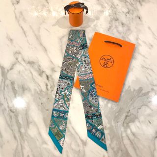 エルメス(Hermes)の美品❣️レアカラー エルメス ツイリー 花咲く鳥たちの国で ミントグリーン(バンダナ/スカーフ)