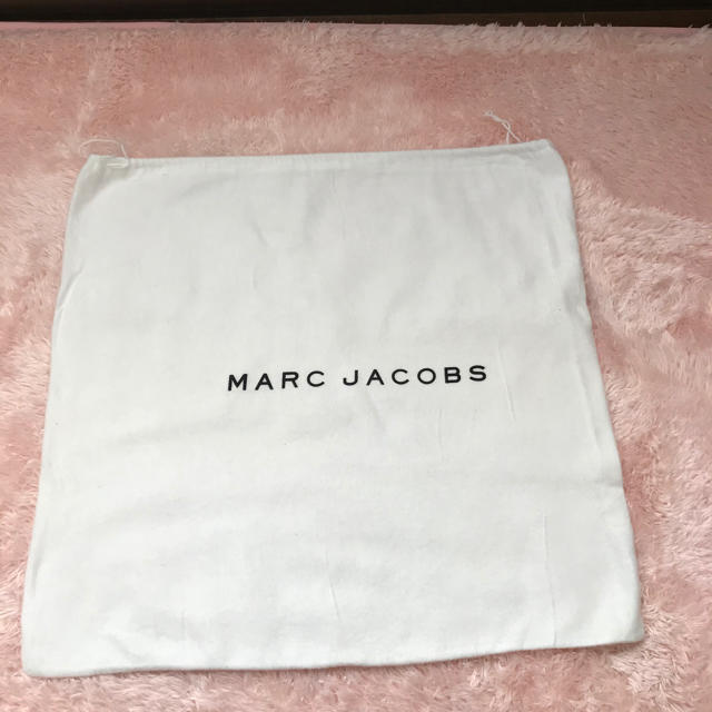 MARC JACOBS(マークジェイコブス)のマークジェイコブス　保存袋 レディースのバッグ(ショップ袋)の商品写真