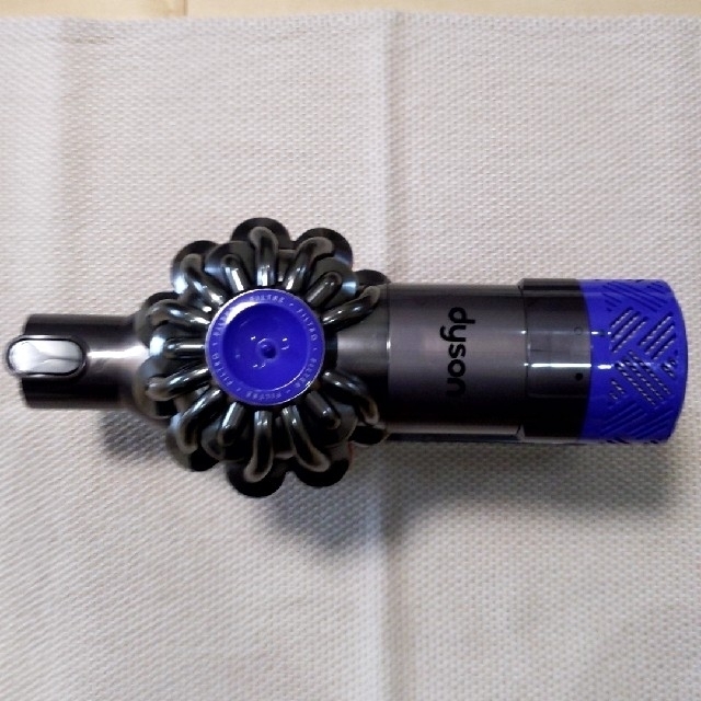 Dyson(ダイソン)の【VERU様専用】Dyson v6 本体 スマホ/家電/カメラの生活家電(掃除機)の商品写真