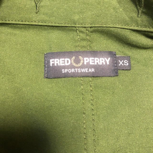 FRED PERRY(フレッドペリー)の【美品】 FRED PERRY フレッドペリー  トレンチコート オリーブ XS レディースのジャケット/アウター(トレンチコート)の商品写真