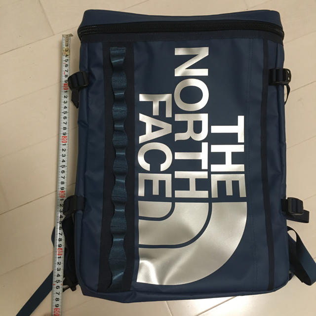 THE NORTH FACE(ザノースフェイス)のKPKPKP様専用⭐︎ノースフェイス　ヒューズボックス　紺色　NM81630  メンズのバッグ(バッグパック/リュック)の商品写真