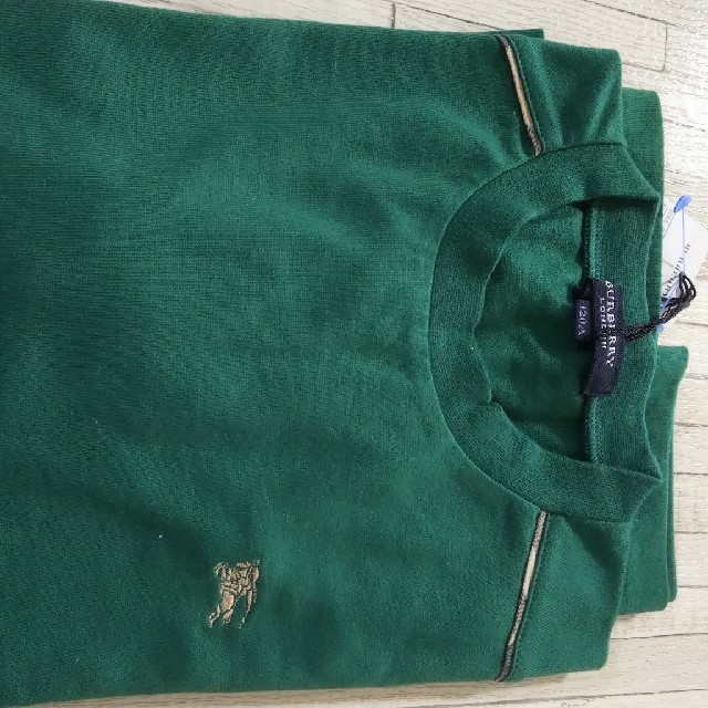 BURBERRY(バーバリー)の新品 バーバリー 子供 長袖シャツ 120cm 緑 キッズ/ベビー/マタニティのキッズ服男の子用(90cm~)(その他)の商品写真