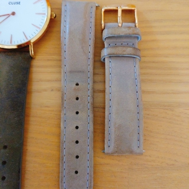 BEAUTY&YOUTH UNITED ARROWS(ビューティアンドユースユナイテッドアローズ)のCLUSE クルース　腕時計　中古　ベルト3本 レディースのファッション小物(腕時計)の商品写真