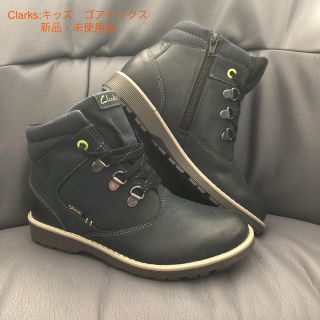 クラークス(Clarks)のClarks キッズ　ゴアテックス　新品・未使用品(スニーカー)