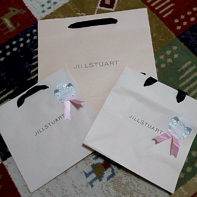 JILLSTUART(ジルスチュアート)の美品 JILLSTUART ショップ袋 3枚セット レディースのバッグ(ショップ袋)の商品写真