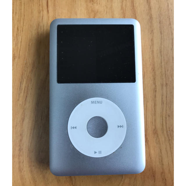 Apple(アップル)のiPod Classic 160GBシルバー スマホ/家電/カメラのオーディオ機器(ポータブルプレーヤー)の商品写真