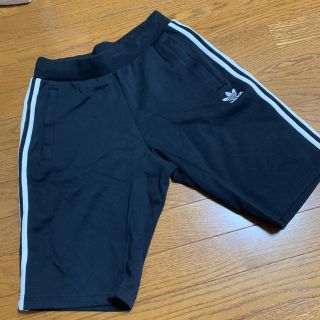 アディダス(adidas)のアディダスオリジナルス　ハーフパンツ(ハーフパンツ)