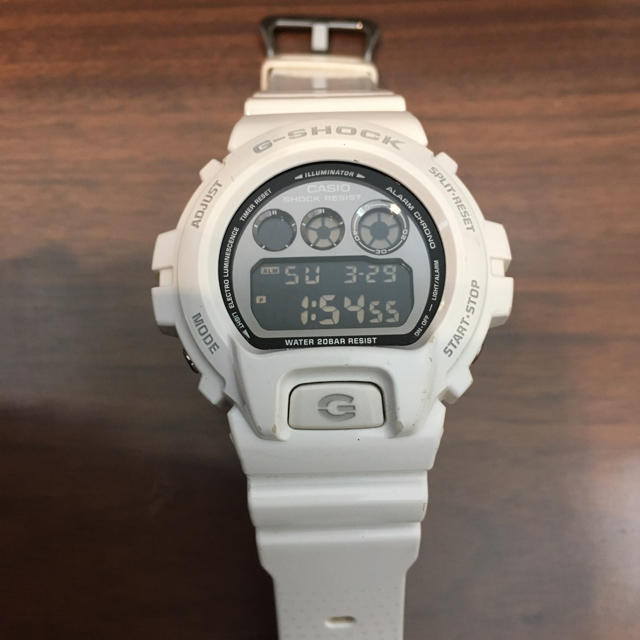 G-SHOCK(ジーショック)のCASIO G-SHOCK DW-6900NB レディース　メンズ メンズの時計(腕時計(デジタル))の商品写真