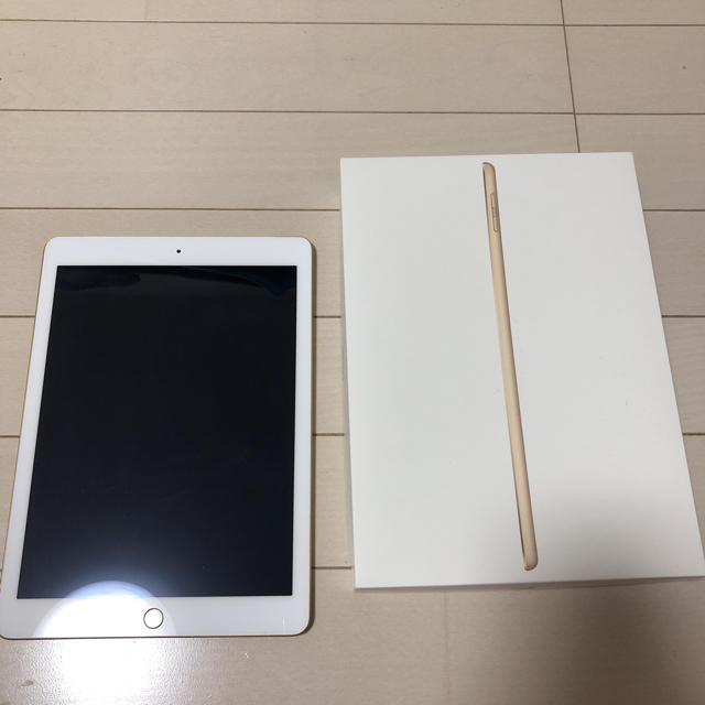 iPad 第5世代　Wi-fiモデル　32GB