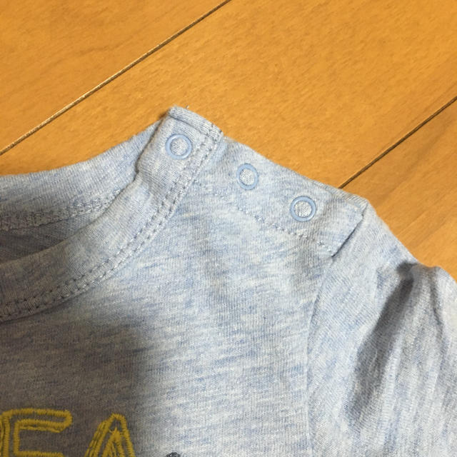 babyGAP(ベビーギャップ)のBaby GAPTシャツ90cm キッズ/ベビー/マタニティのキッズ服男の子用(90cm~)(Tシャツ/カットソー)の商品写真