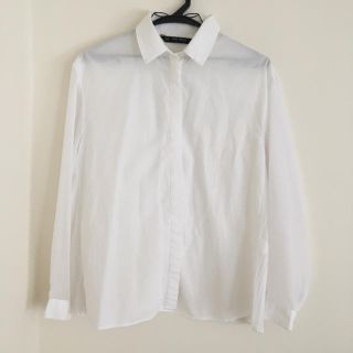 ザラ(ZARA)の【きょこ様専用】ZARA 白シャツ　バックプリーツ・シアー袖　XS(シャツ/ブラウス(長袖/七分))