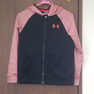 アンダーアーマー(UNDER ARMOUR)のアンダーアーマーパーカー(ジャケット/上着)