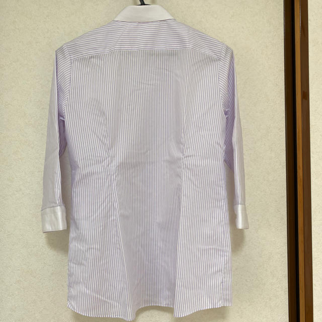 青山(アオヤマ)の洋服の青山　七分袖シャツ　オフィスカジュアル　スーツ　紫 レディースのトップス(シャツ/ブラウス(長袖/七分))の商品写真