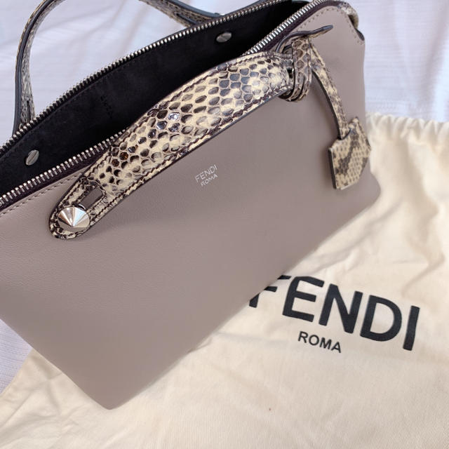 FENDI(フェンディ)のfendi バイザウェイ　パイソン レディースのバッグ(ハンドバッグ)の商品写真