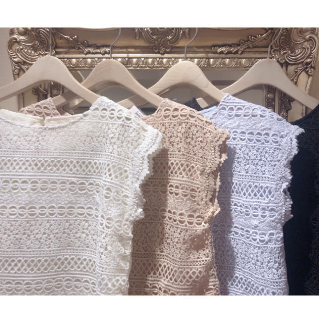 natural couture(ナチュラルクチュール)のレーストップス レディースのトップス(シャツ/ブラウス(半袖/袖なし))の商品写真