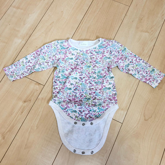 NEXT(ネクスト)のnext baby 花柄ボディスーツ キッズ/ベビー/マタニティのベビー服(~85cm)(ロンパース)の商品写真