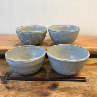 新品　陶器　陶芸作家　グレーの丸碗4個(食器)