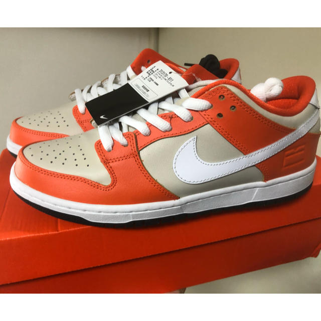 NIKE(ナイキ)の専用 NIKE DUNK LOW SB ORANGE BOX 新品 メンズの靴/シューズ(スニーカー)の商品写真