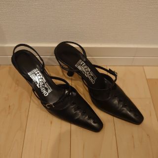 サルヴァトーレフェラガモ(Salvatore Ferragamo)のフェラガモヒールパンプスサンダル黒24.5cm(ハイヒール/パンプス)