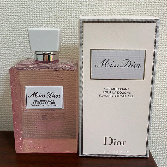 Dior(ディオール)のミス ディオール シャワージェル 200ml 新品未使用 コスメ/美容のボディケア(ボディソープ/石鹸)の商品写真