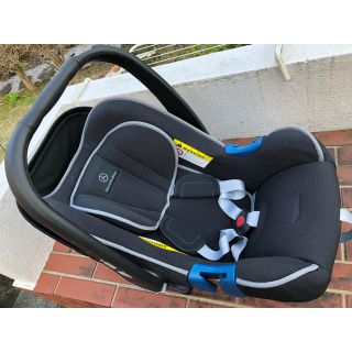 ブリタックス(Britax)のMB純正品 助手席搭載可の乳児用チャイルドシート/取説付　新生児〜13kgまで(自動車用チャイルドシート本体)