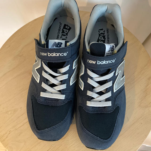 New Balance(ニューバランス)のニューバランス  キッズ　23㎝　靴　　スニーカー　新品 キッズ/ベビー/マタニティのキッズ靴/シューズ(15cm~)(スニーカー)の商品写真