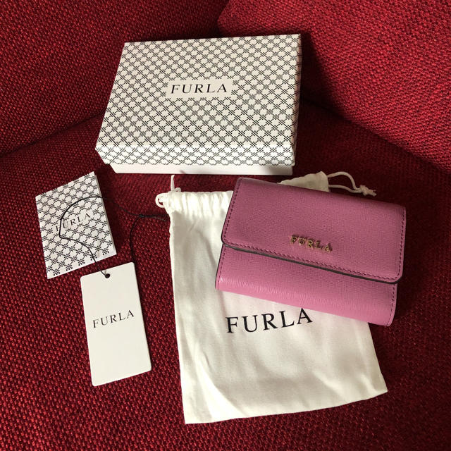 【新品】FURLA フルラ 三つ折り財布　ピンク パープルのサムネイル