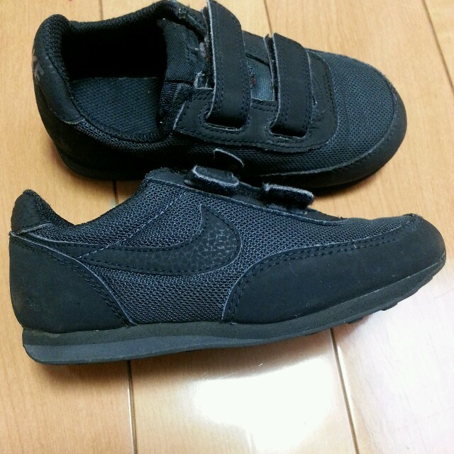 NIKE(ナイキ)のBL様  購入 キッズ/ベビー/マタニティのキッズ靴/シューズ(15cm~)(スニーカー)の商品写真