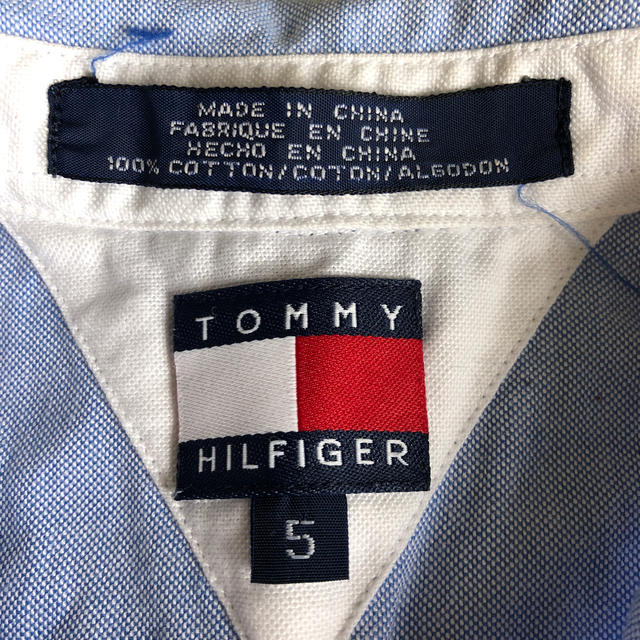 TOMMY HILFIGER(トミーヒルフィガー)の【大幅お値下げ】トミー　キッズ用　シャツ キッズ/ベビー/マタニティのキッズ服男の子用(90cm~)(Tシャツ/カットソー)の商品写真