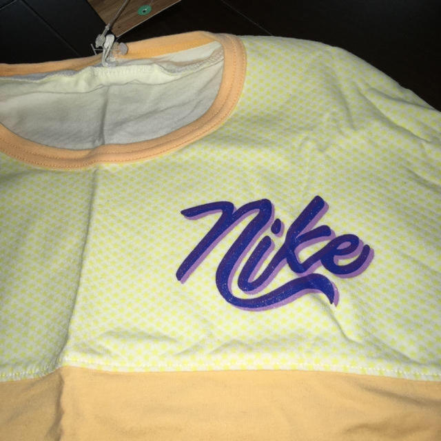 NIKE(ナイキ)のNIKE チュニック100cm キッズ/ベビー/マタニティのキッズ服女の子用(90cm~)(Tシャツ/カットソー)の商品写真