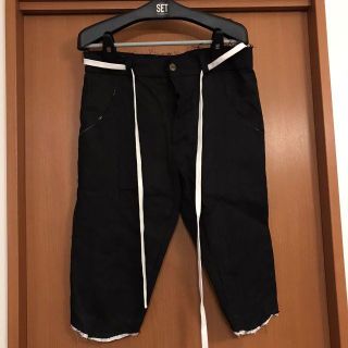 ユリウス(JULIUS)のAtelier Aura long shorts　黒　アウラ(ショートパンツ)