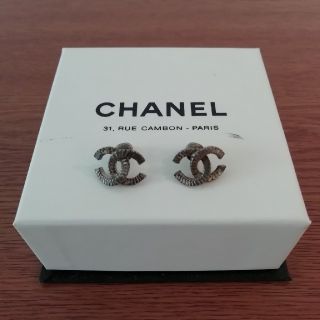 シャネル(CHANEL)のCHANEL シャネル　ピアス(ピアス)