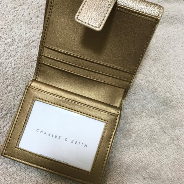 Charles and Keith(チャールズアンドキース)の【超美品】CHARLES&KEITH 財布 レディースのファッション小物(財布)の商品写真