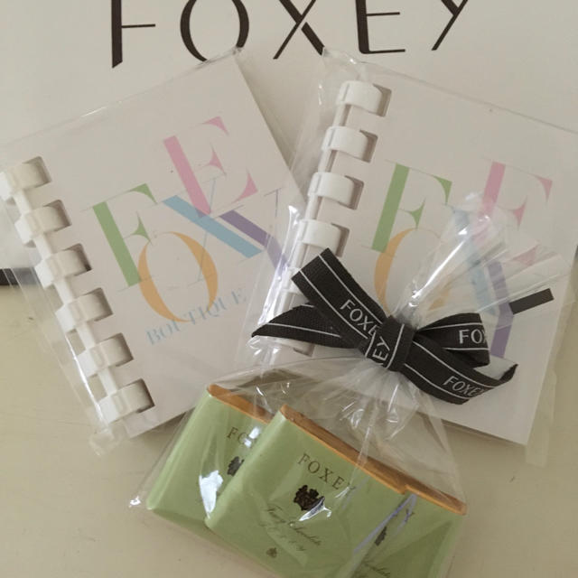 FOXEY(フォクシー)のフォクシー ノベルティポストイット☆ルネ ハロッズ エンタメ/ホビーのコレクション(ノベルティグッズ)の商品写真