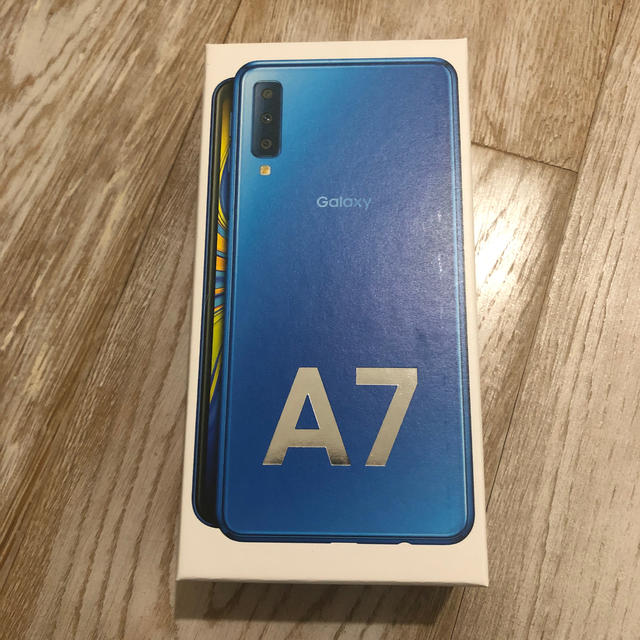 新品　Galaxy A7 blue SIMフリー スマートフォンスマートフォン本体