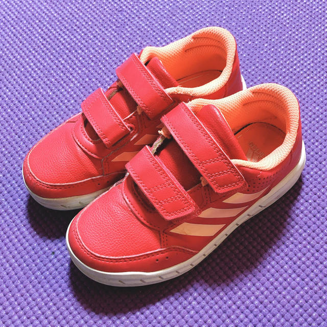 adidas(アディダス)の子供用♡adidasシューズ♡17㎝ キッズ/ベビー/マタニティのキッズ靴/シューズ(15cm~)(スニーカー)の商品写真