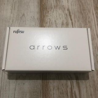 フジツウ(富士通)の新品　富士通 arrows RX ホワイト　SIMフリー 複数割引有(スマートフォン本体)