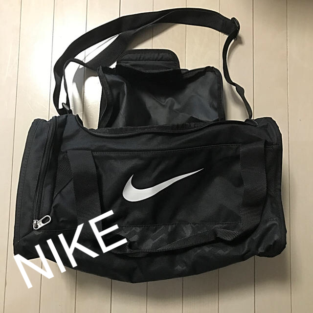 NIKE(ナイキ)のスポーツバッグ　ダッフルバッグ　ボストンバッグ　アウトドア　部活 メンズのバッグ(ボストンバッグ)の商品写真