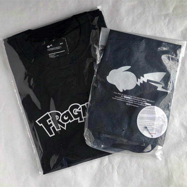 FRAGMENT(フラグメント)のフラグメント×ポケモン THUNDERBOLT PROJECT ロゴTシャツ メンズのトップス(Tシャツ/カットソー(半袖/袖なし))の商品写真