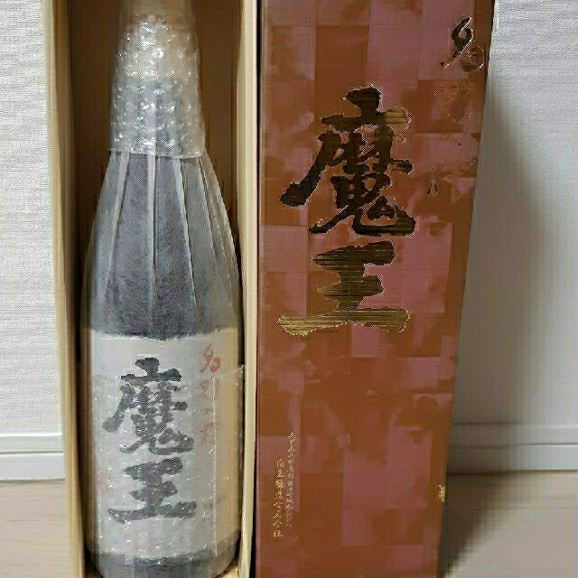 本格プレミア焼酎　魔王【 1800ml×1本】専用箱付 食品/飲料/酒の酒(焼酎)の商品写真