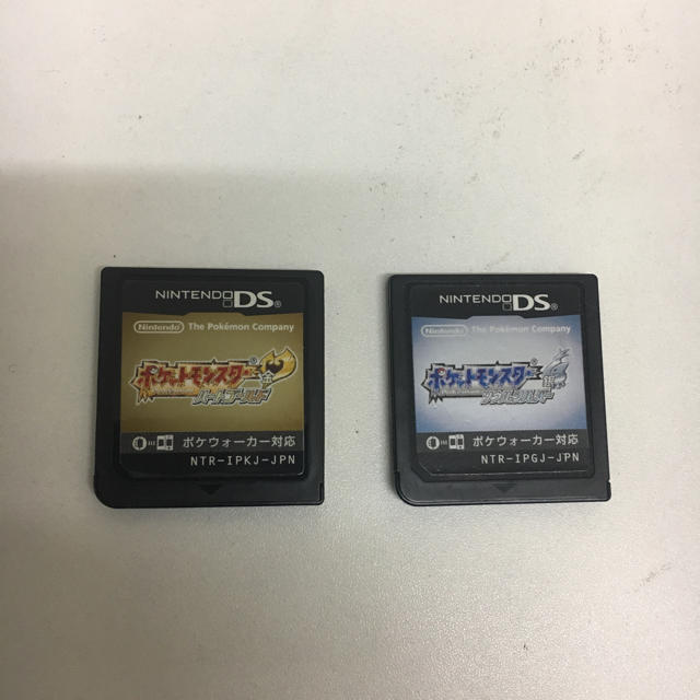 DS ポケットモンスターハートゴールド ソウルシルバーセット エンタメ/ホビーのゲームソフト/ゲーム機本体(携帯用ゲームソフト)の商品写真