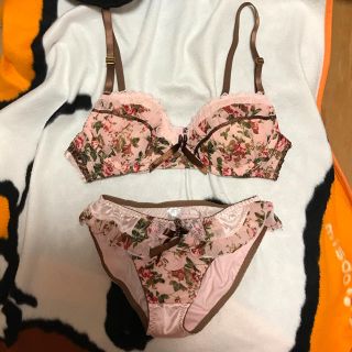 花柄ピンク下着セット＊新品未使用＊(ブラ&ショーツセット)